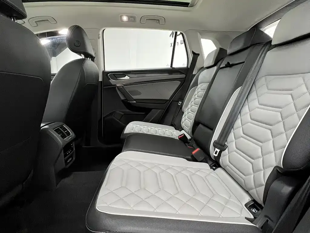 Volkswagen Tayron 2023 из CN, фото 10