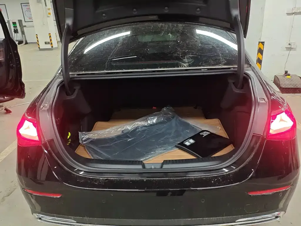 Mercedes-Benz E-Class 2025 из CN, фото 4