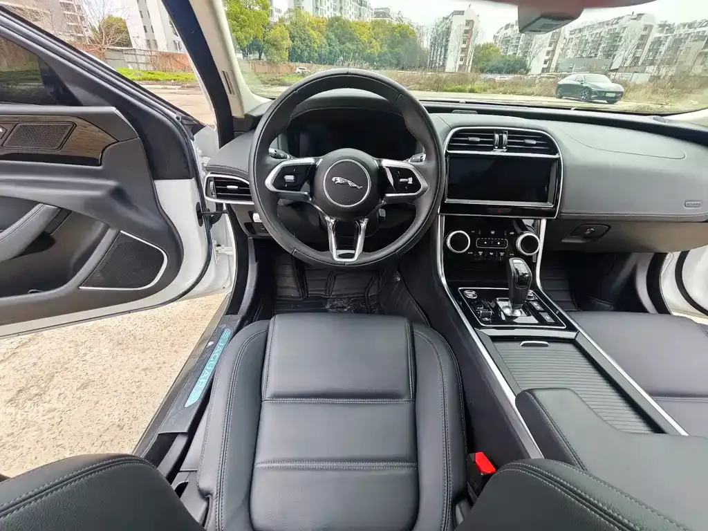 Jaguar XEL 2021 из CN, фото 8