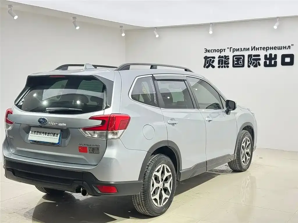 Subaru Forester — фото 9