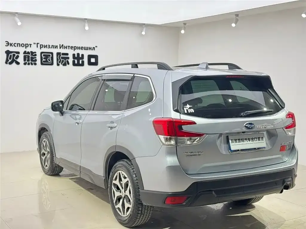 Subaru Forester — фото 5