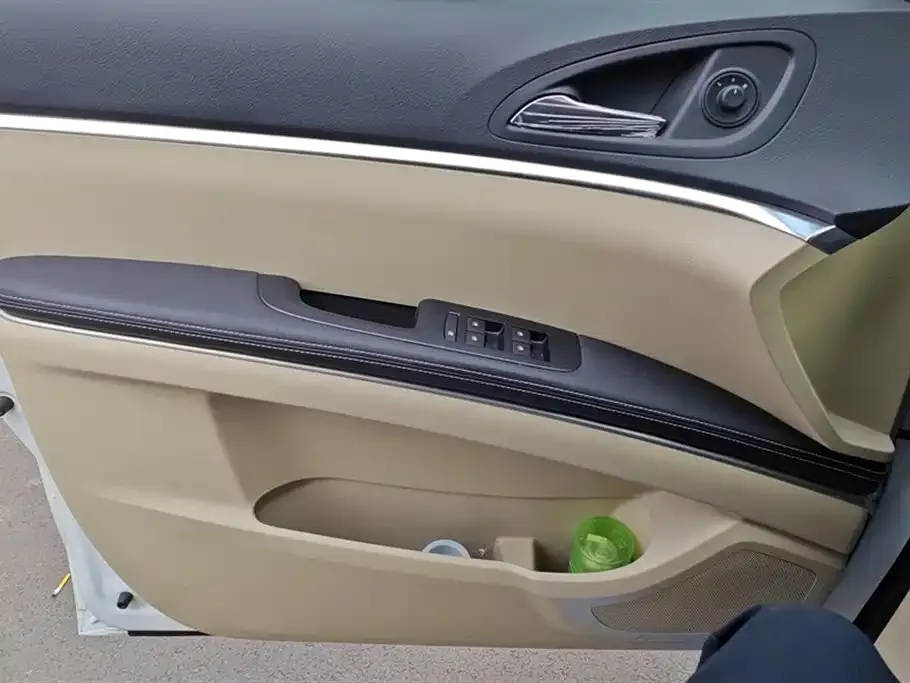 Buick GL8 2024 из CN, фото 2