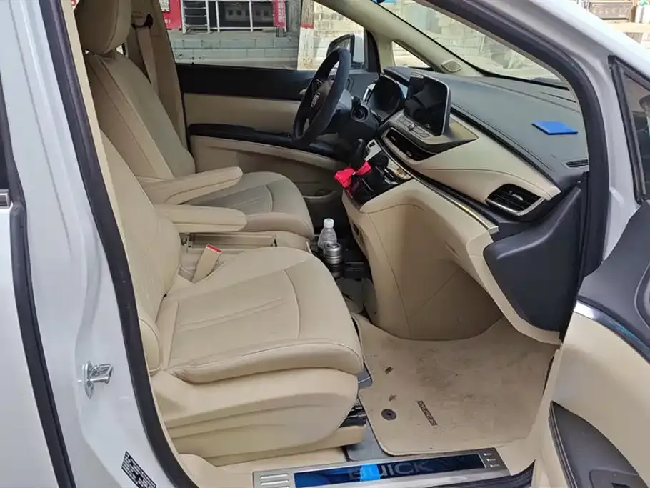 Buick GL8 2024 из CN, фото 9