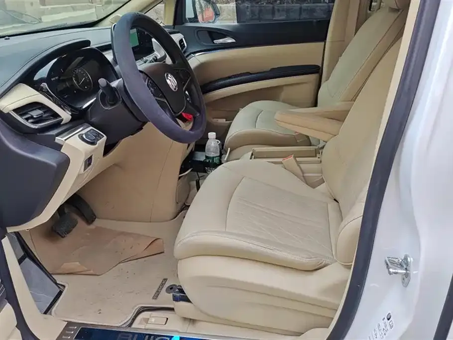 Buick GL8 2024 из CN, фото 6