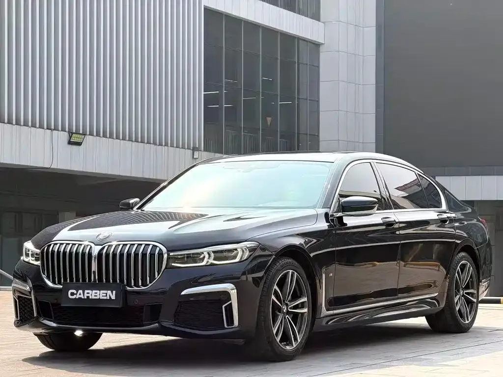 BMW 7 Series — фото 1