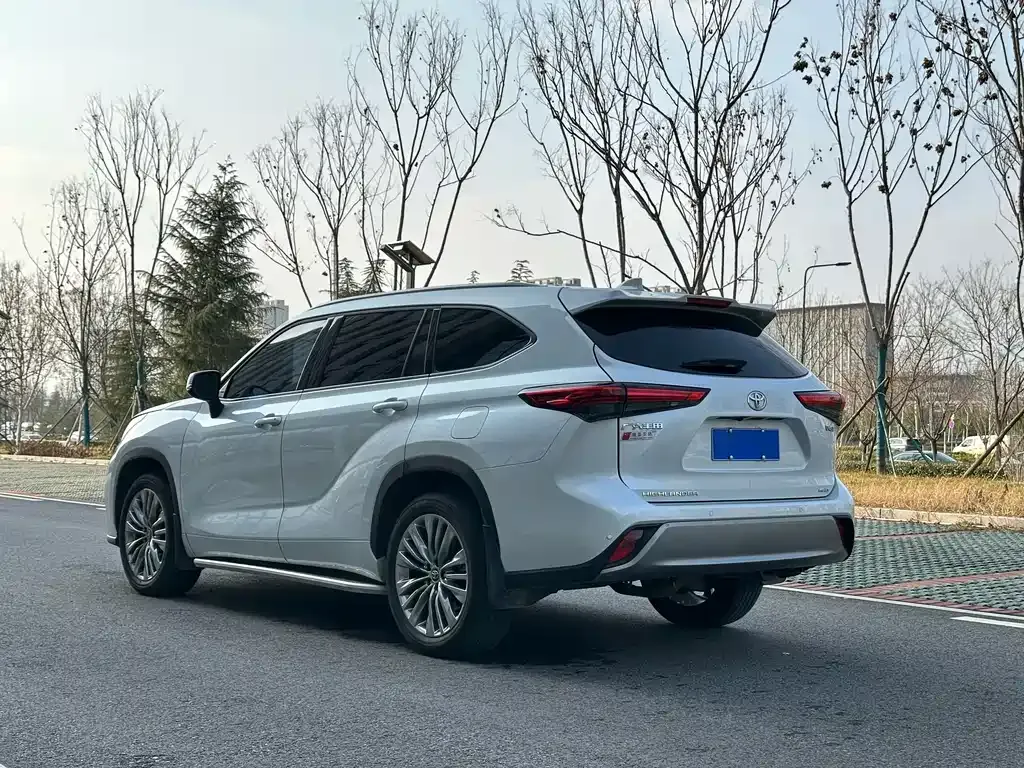 Toyota Highlander 2024 из CN, фото 9