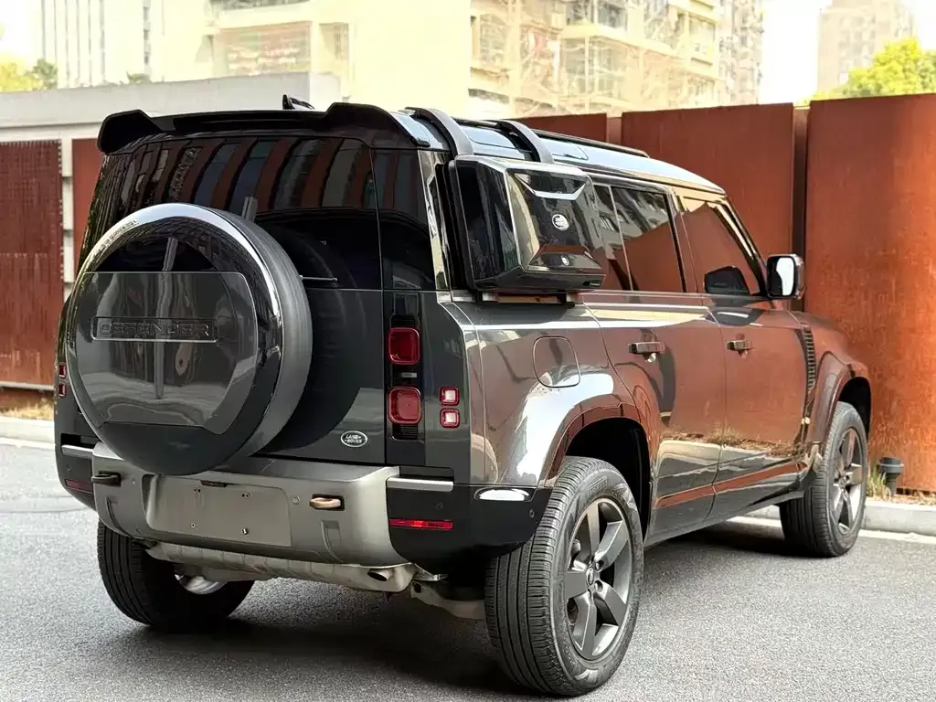 Land Rover Defender — фото 5