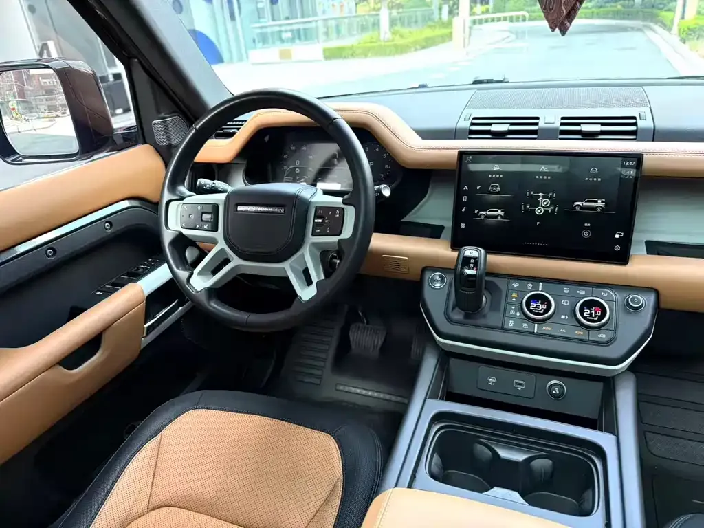 Land Rover Defender — фото 10