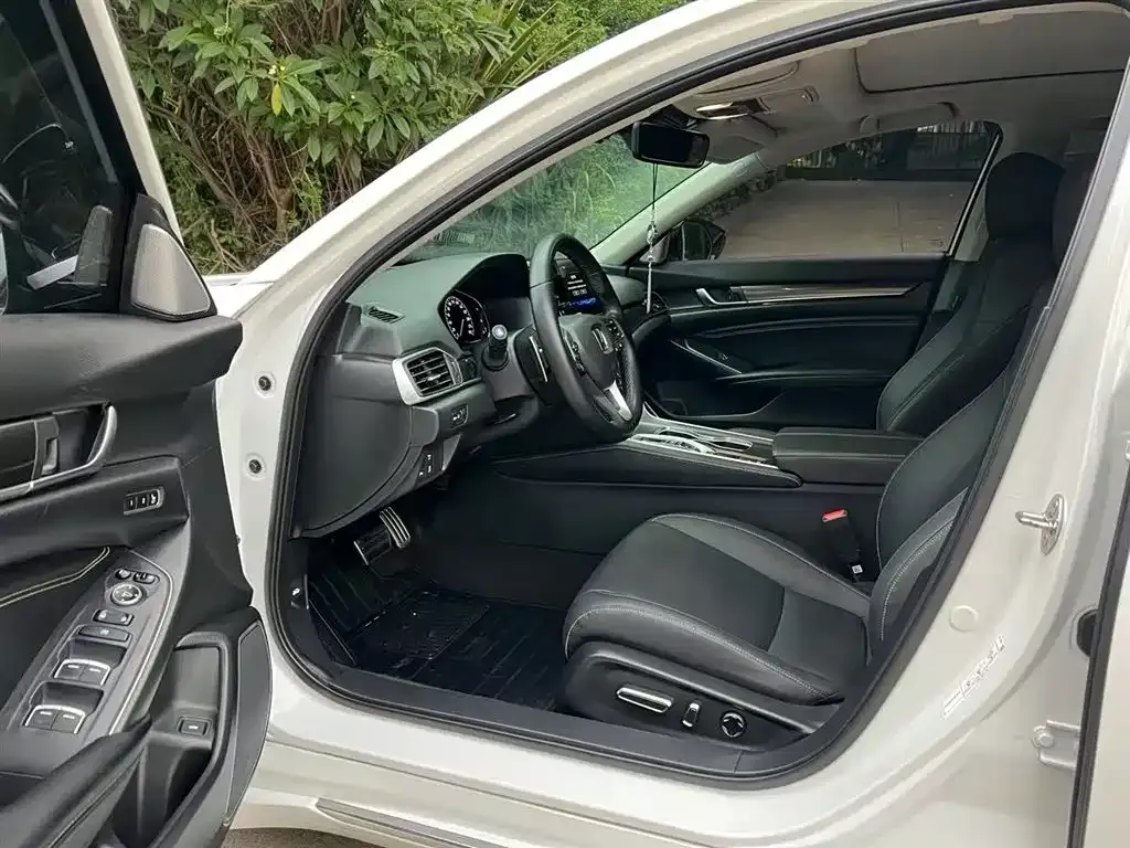 Honda Accord — фото 5