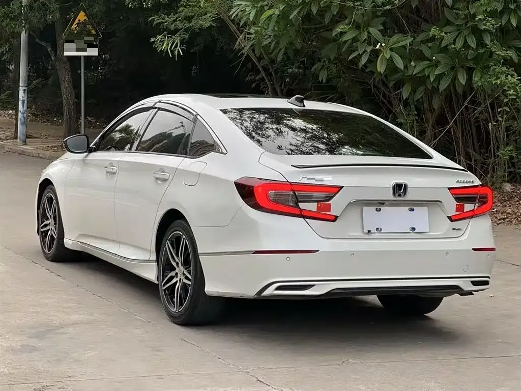 Honda Accord — фото 4