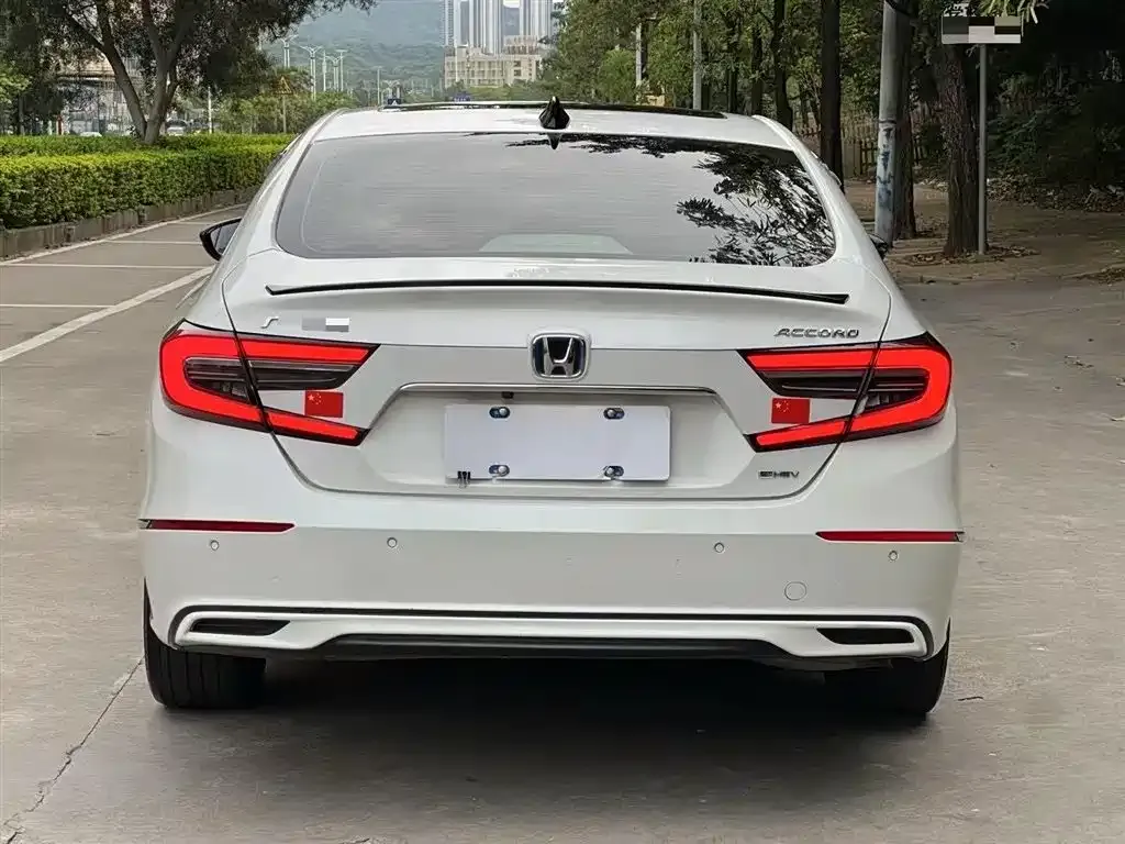 Honda Accord — фото 9