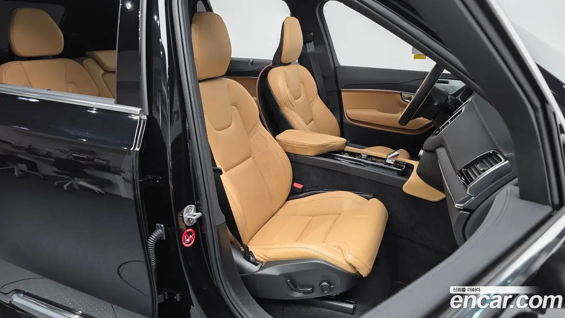 Volvo XC90 2024 из KR, фото 10