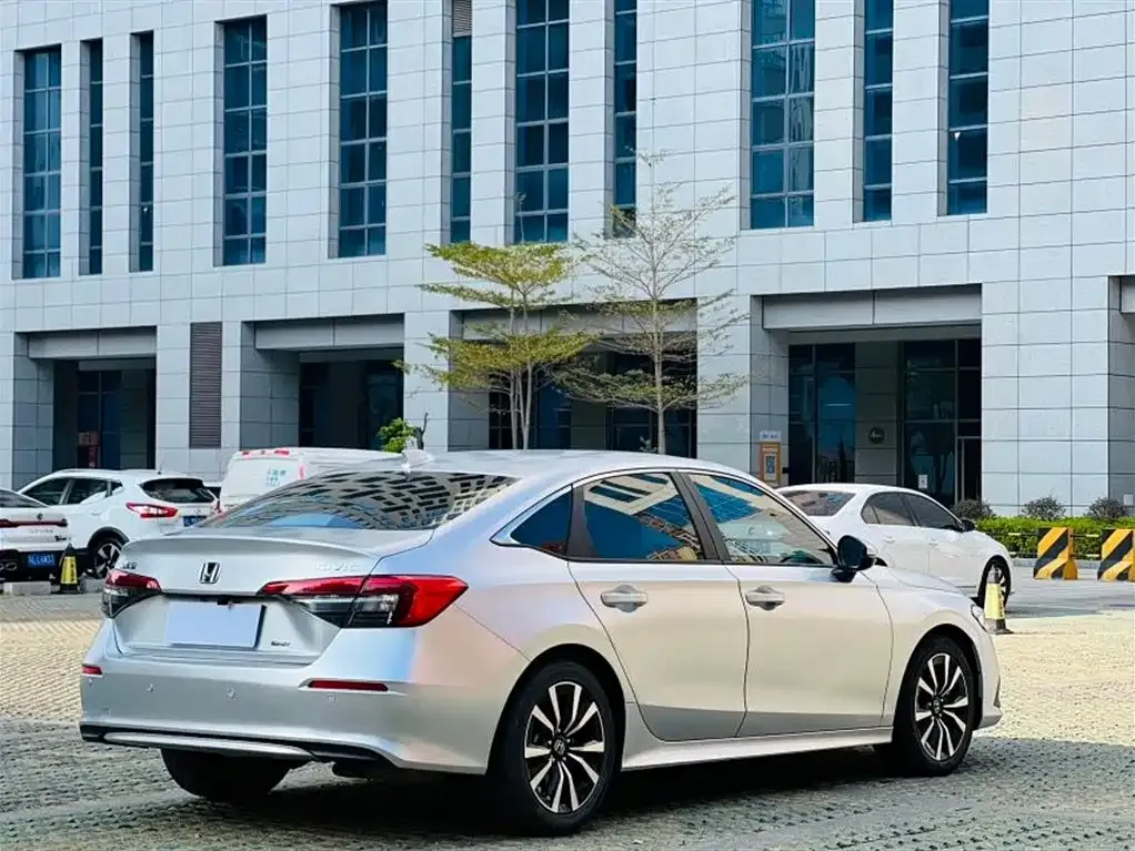Honda Civic — фото 4