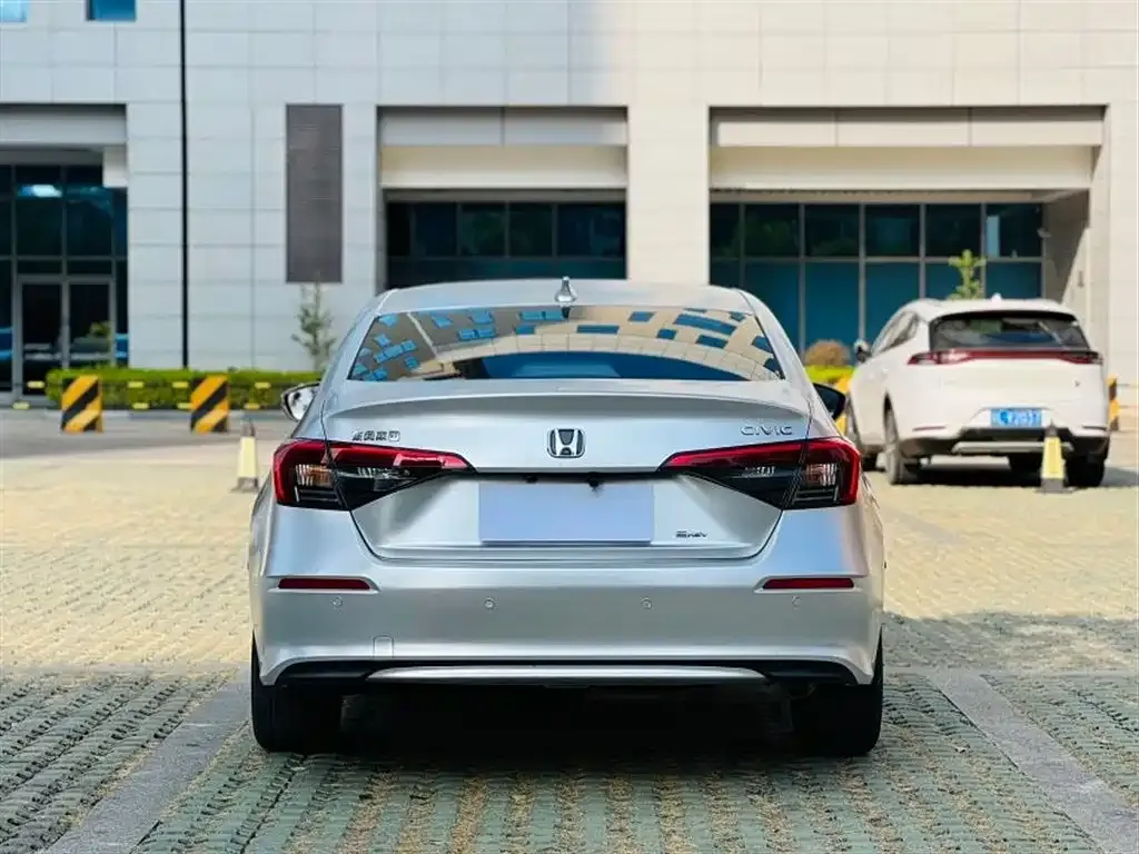 Honda Civic — фото 3