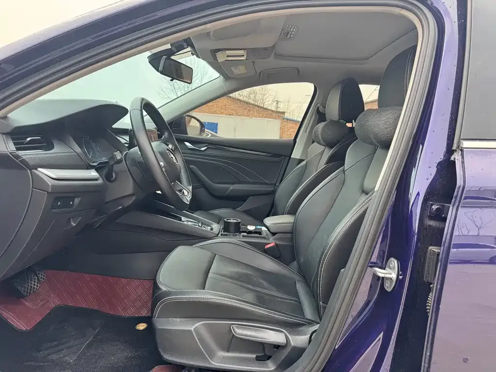 Skoda Octavia 2022 из CN, фото 7