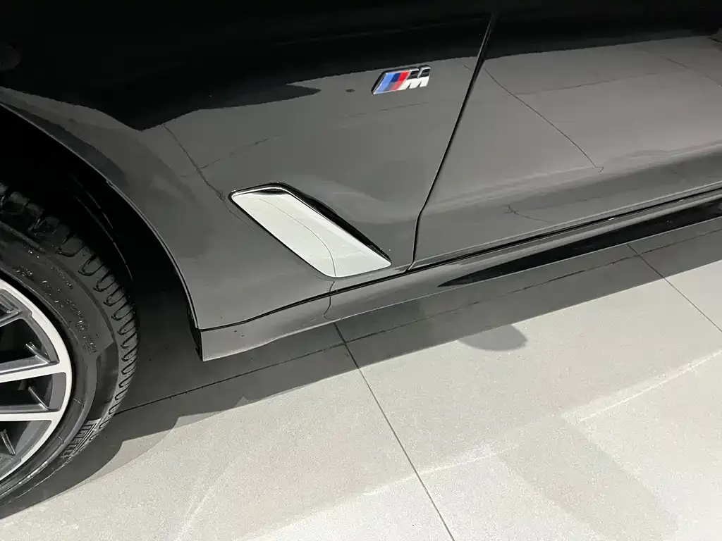BMW 5 Series — фото 10