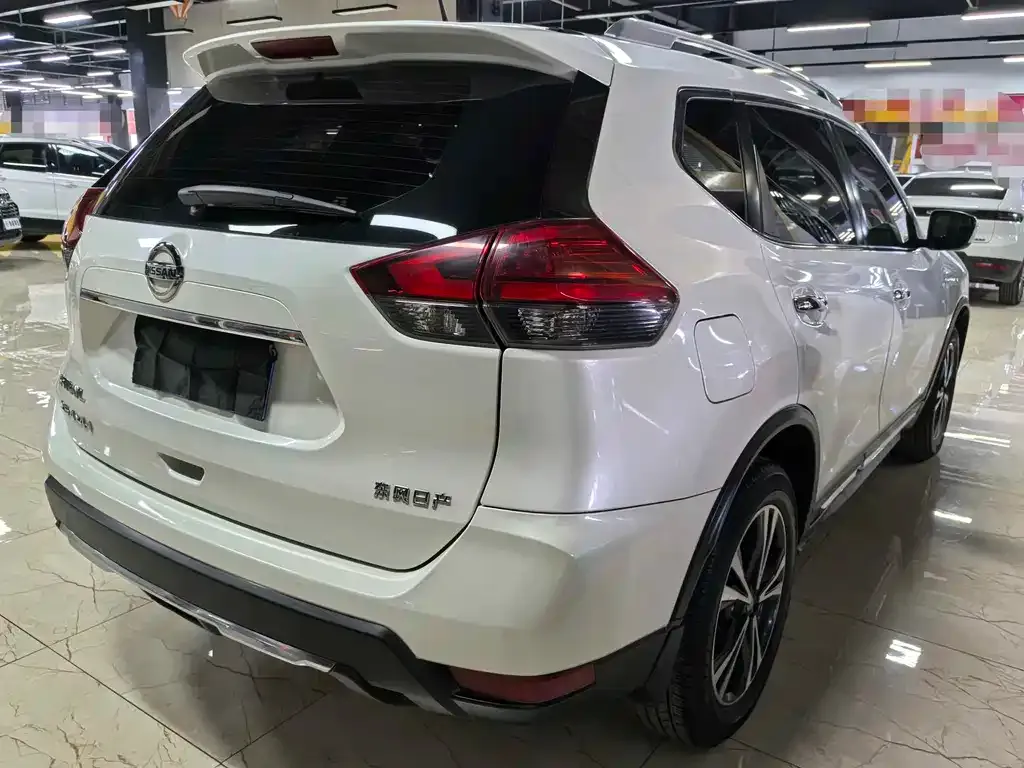 Nissan X-Trail — фото 10