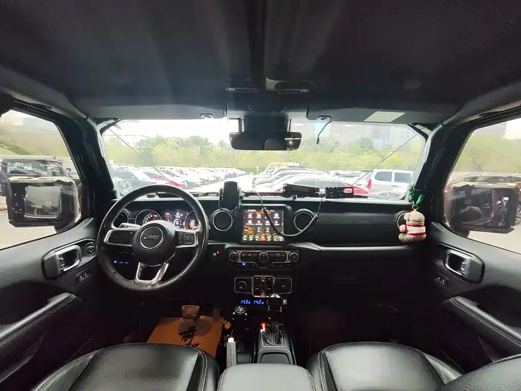 Jeep Wrangler PHEV 2021 из CN, фото 4