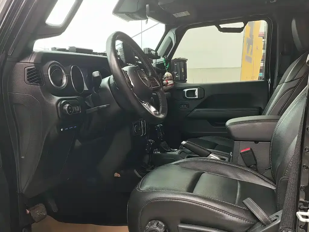 Jeep Wrangler PHEV 2021 из CN, фото 7