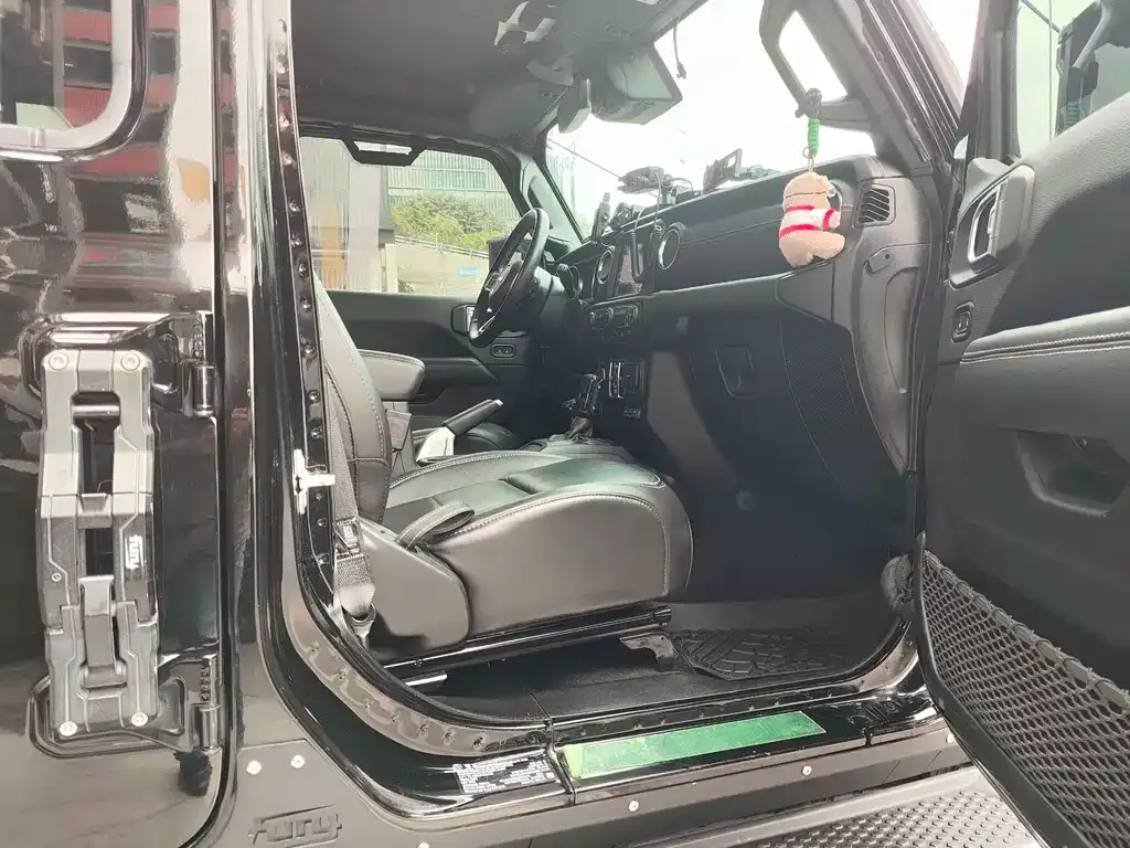Jeep Wrangler PHEV 2021 из CN, фото 8