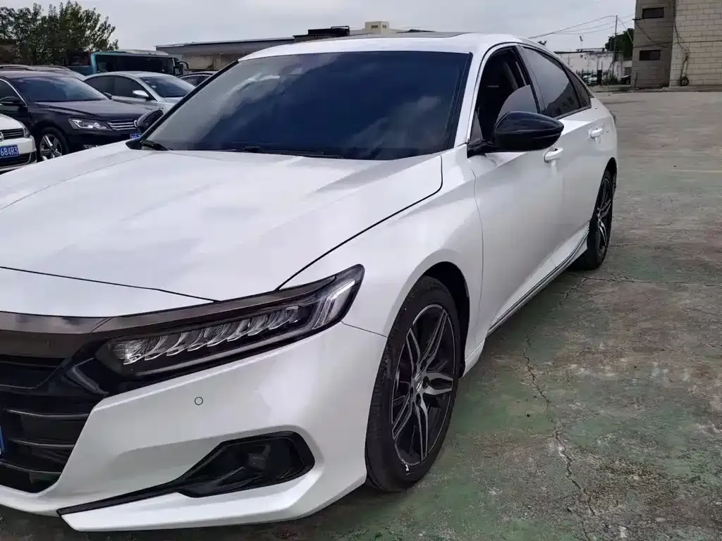 Honda Accord — фото 8