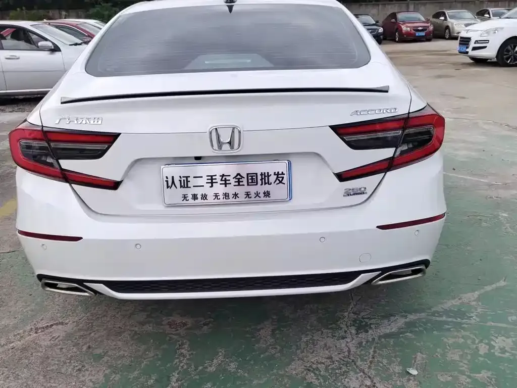 Honda Accord — фото 4