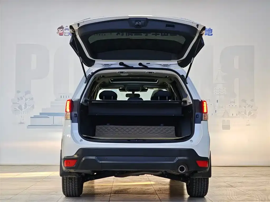 Subaru Forester 2023 из CN, фото 3