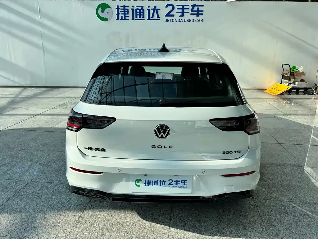 Volkswagen Golf 2024 из CN, фото 8