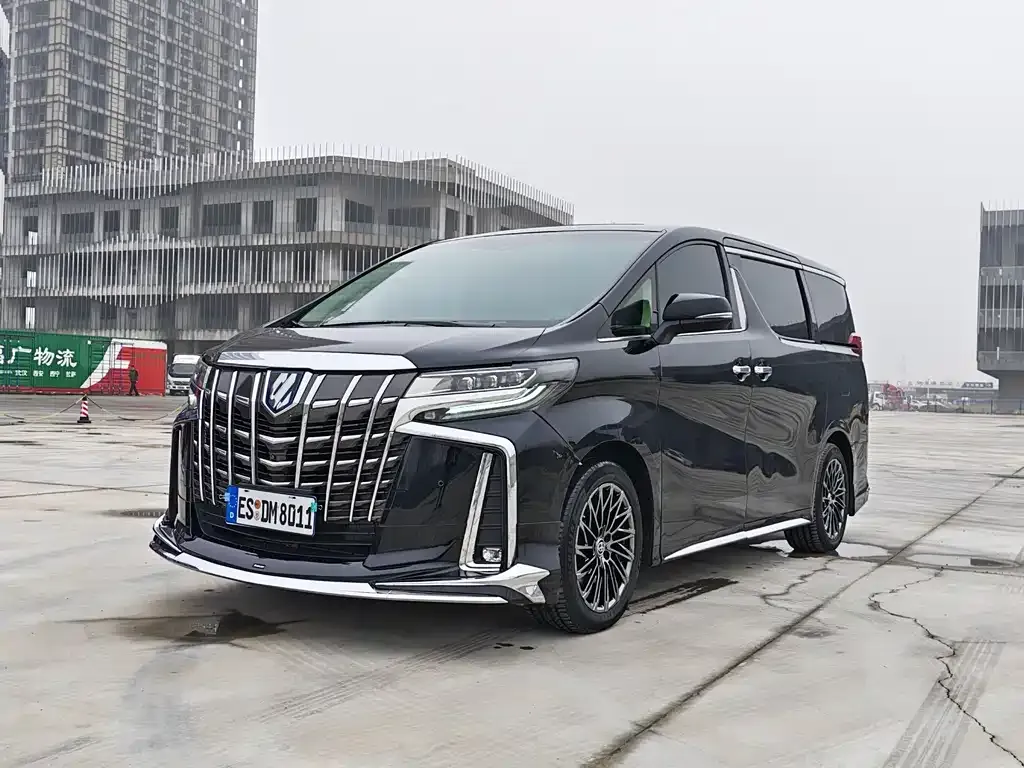Toyota Vellfire 2023 из CN, фото 1