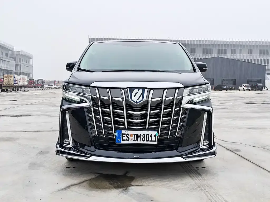 Toyota Vellfire 2023 из CN, фото 8