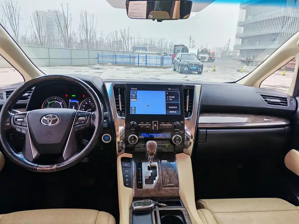Toyota Vellfire 2023 из CN, фото 4