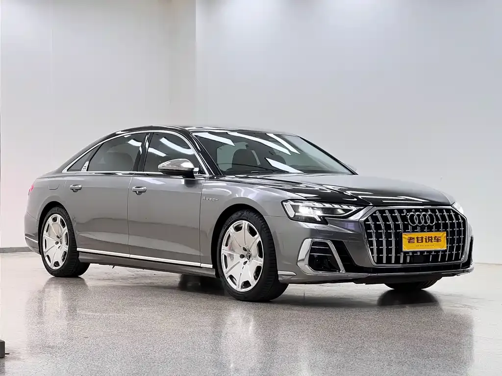 Audi A8 — фото 6
