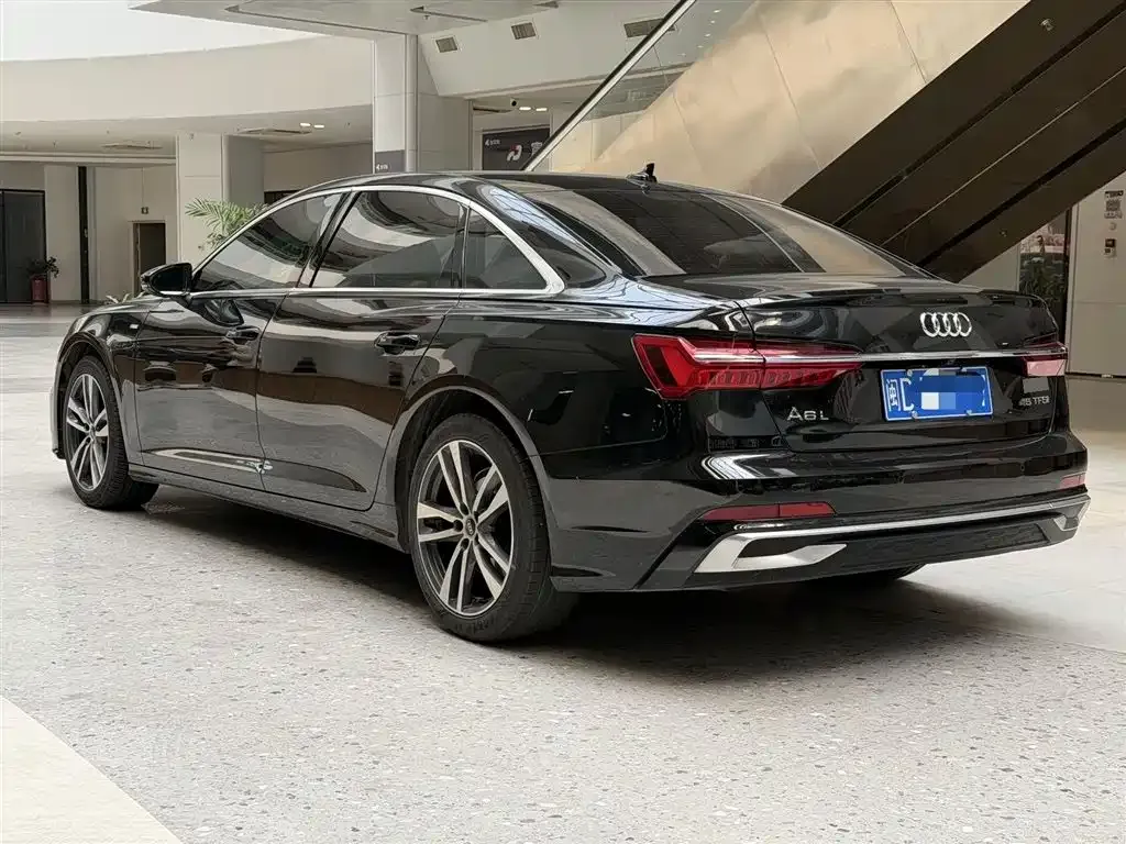 Audi A6L — фото 4