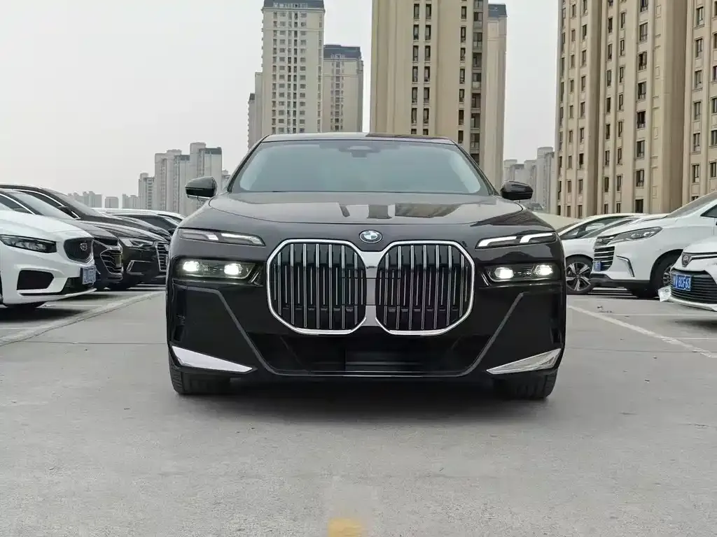 BMW 7 Series 2023 из CN, фото 5