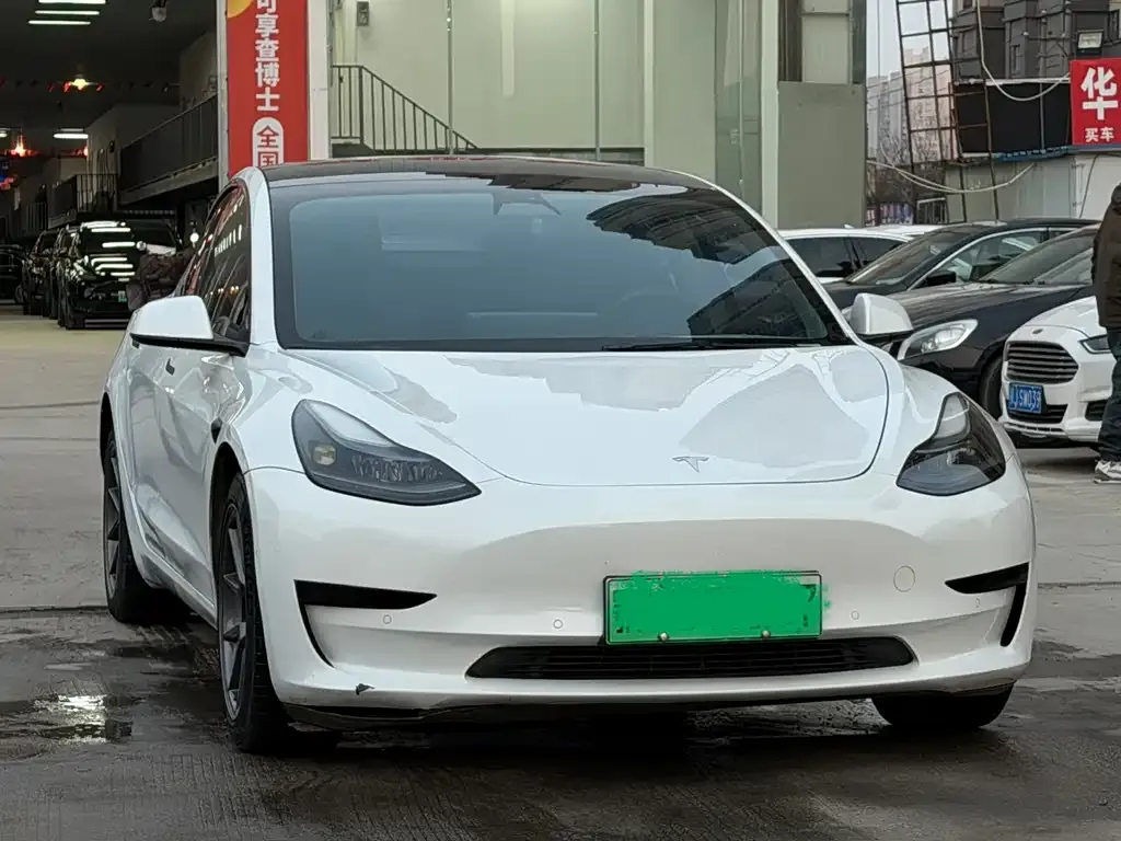 Tesla Model 3 — фото 2