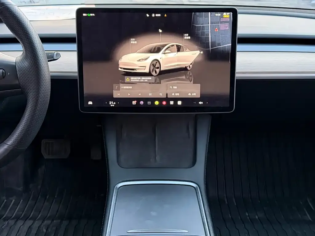 Tesla Model 3 — фото 8
