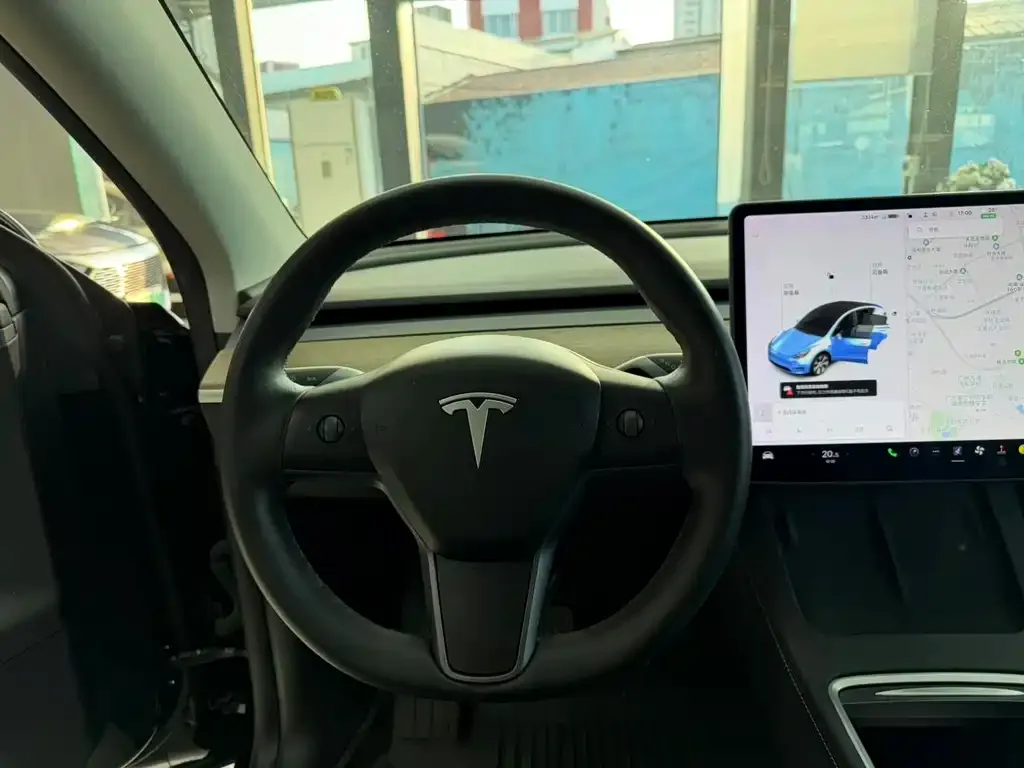 Tesla Model Y — фото 5