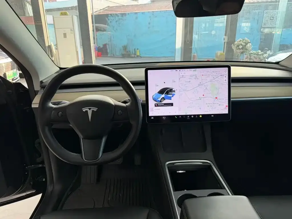 Tesla Model Y — фото 4