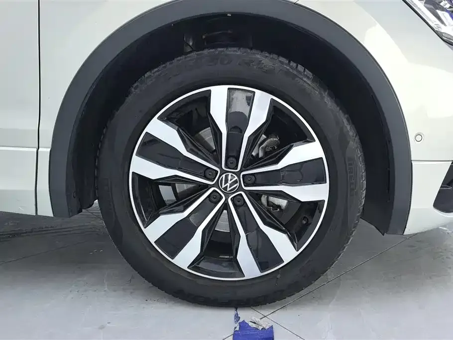 Volkswagen Tiguan L 2022 из CN, фото 8