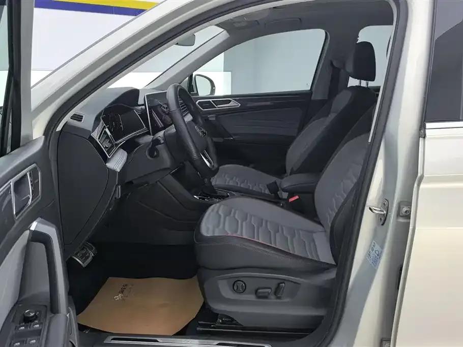Volkswagen Tiguan L 2022 из CN, фото 6