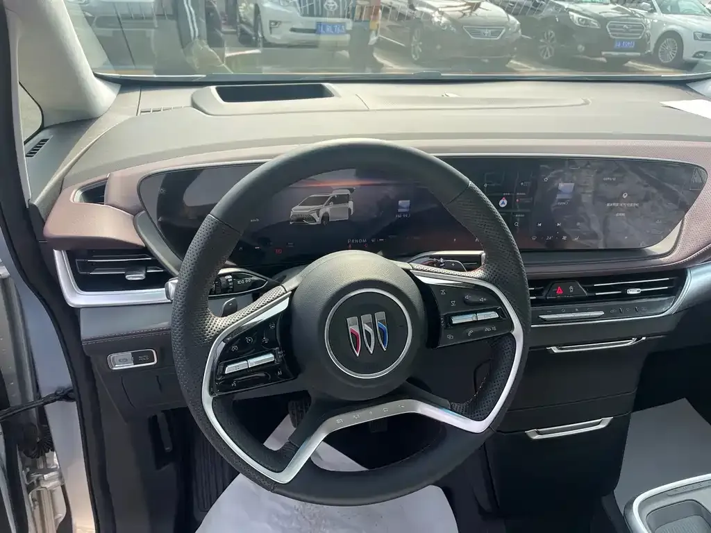 Buick Century 2024 из CN, фото 8