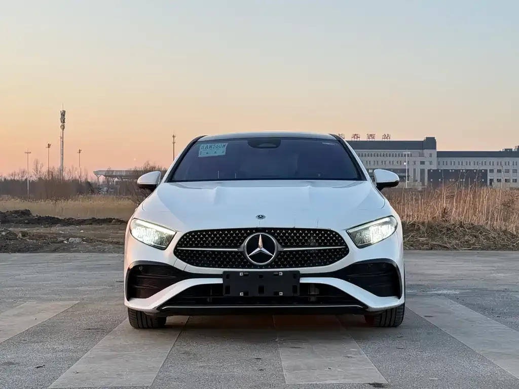Mercedes-Benz A-Class 2024 из CN, фото 3