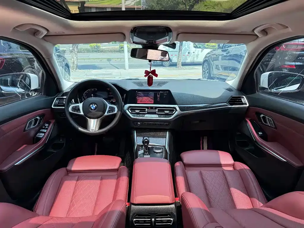 BMW 3 Series 2022 из CN, фото 9