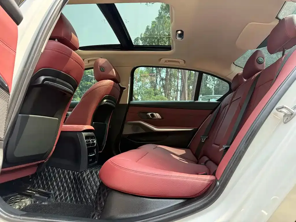 BMW 3 Series 2022 из CN, фото 7
