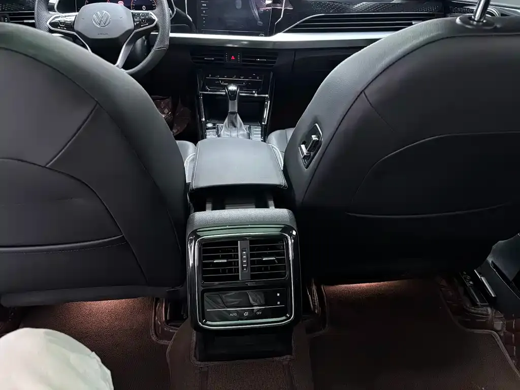Volkswagen Passat — фото 3