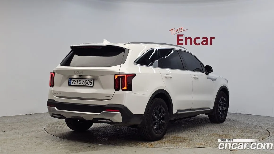 Kia Sorento — фото 5