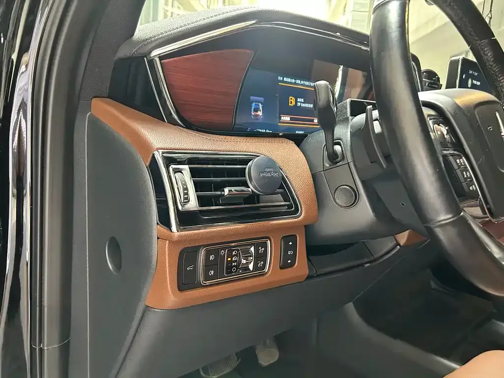Lincoln Navigator 2023 из CN, фото 5