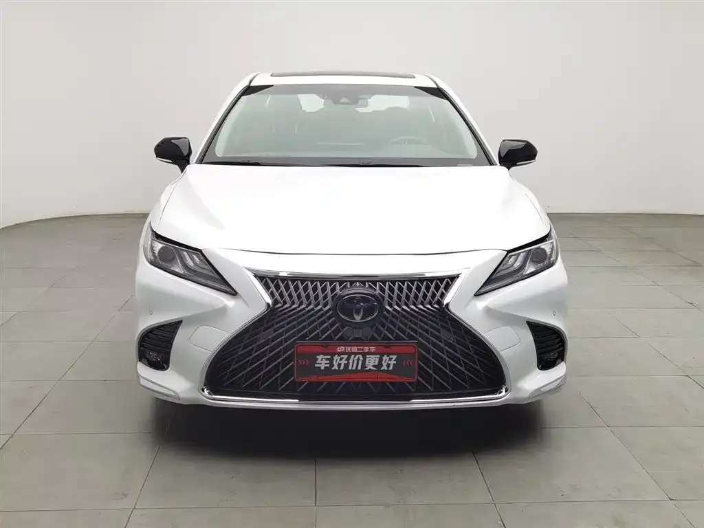 Toyota Camry 2023 из CN, фото 5