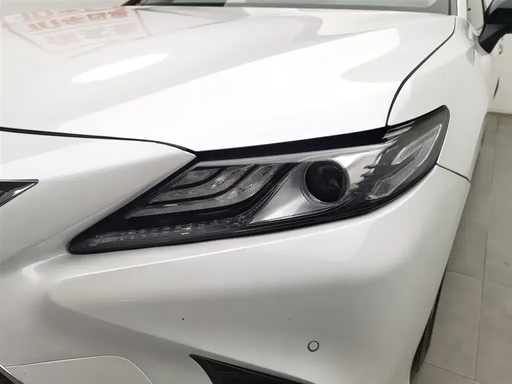 Toyota Camry 2023 из CN, фото 7