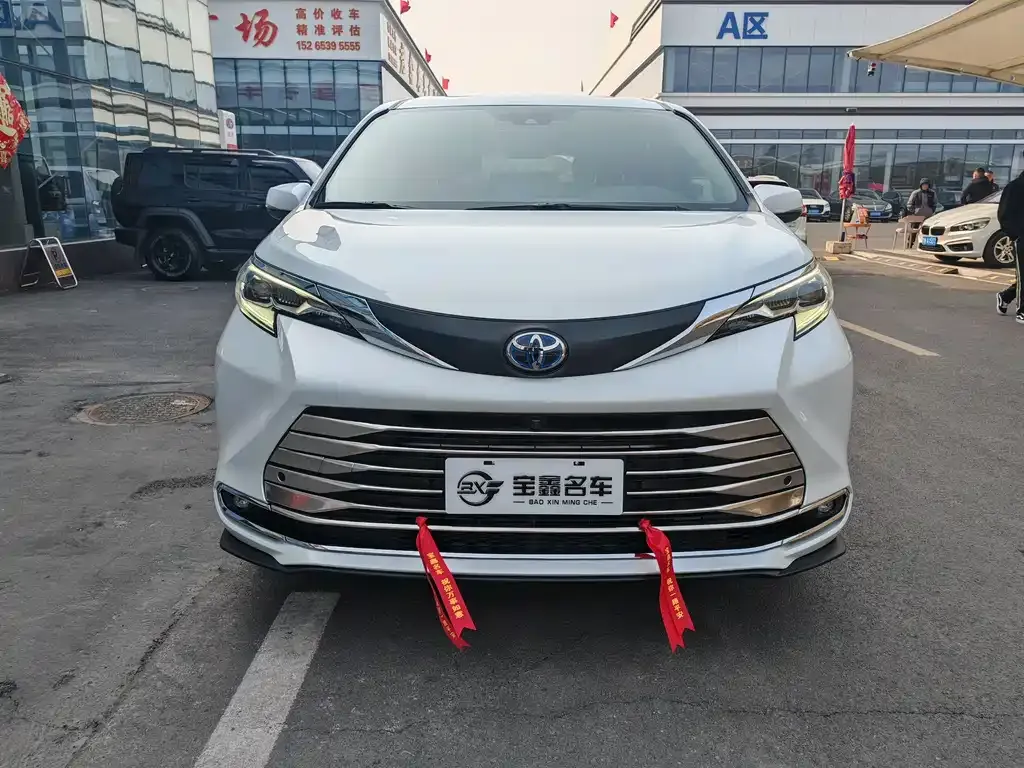 Toyota Sienna 2023 из CN, фото 6